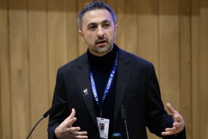 Experts warn against uncontrollable AI