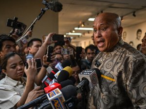 Philippine politician wanted by the International Court